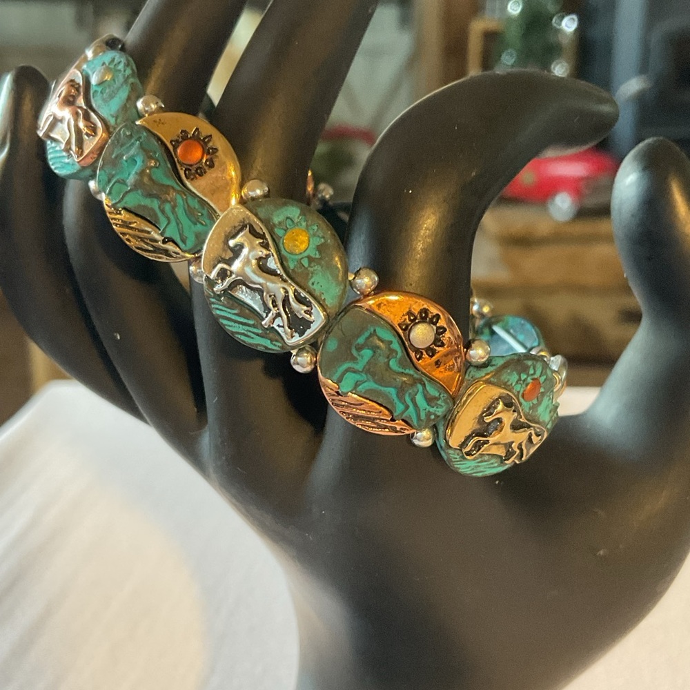 WESTERN HORSE, NAVAJO AZTEC TRIBAL STRETCH BRACELET